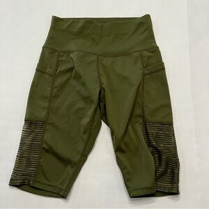 R.A.G. Women's Stretch Green Shorts Pockets Size S